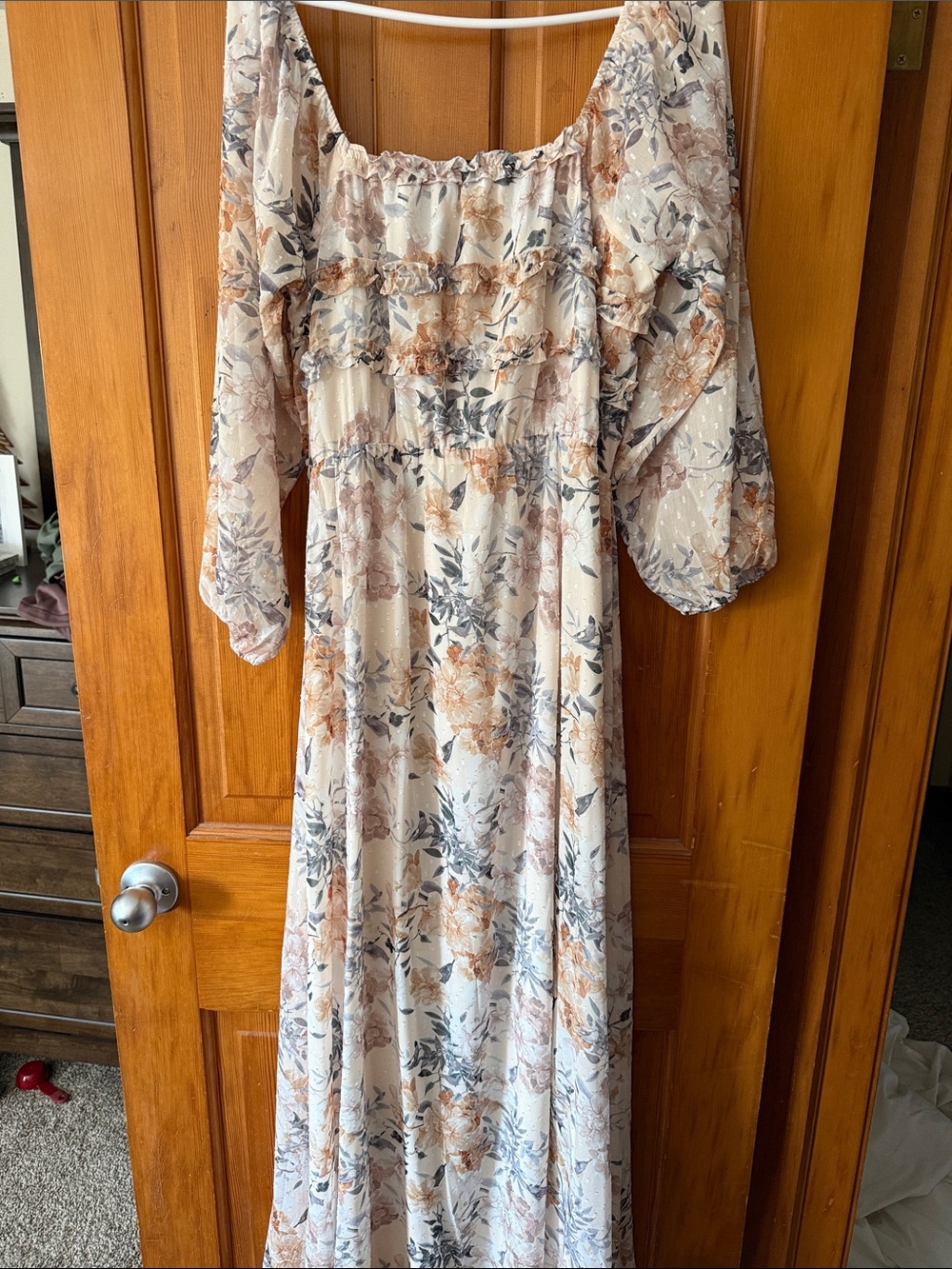 Floor length floral dress - Picture 3 of 3